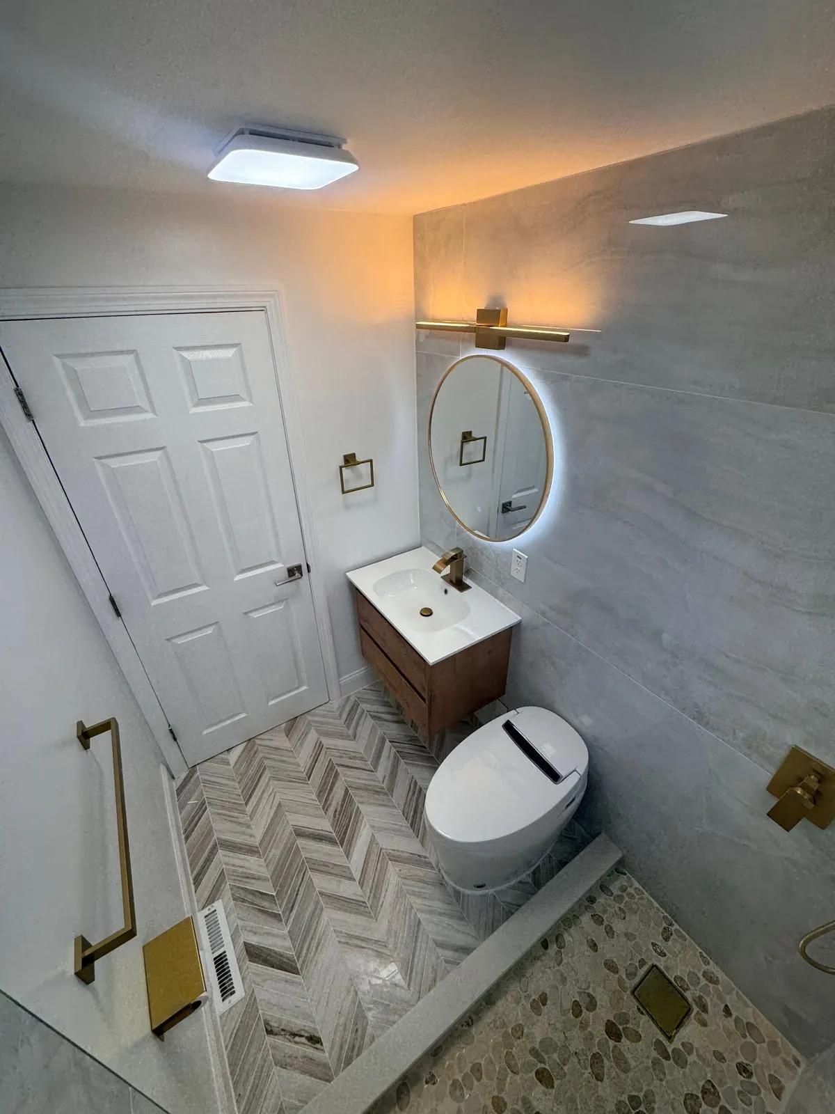 Full bathroom renovation: after