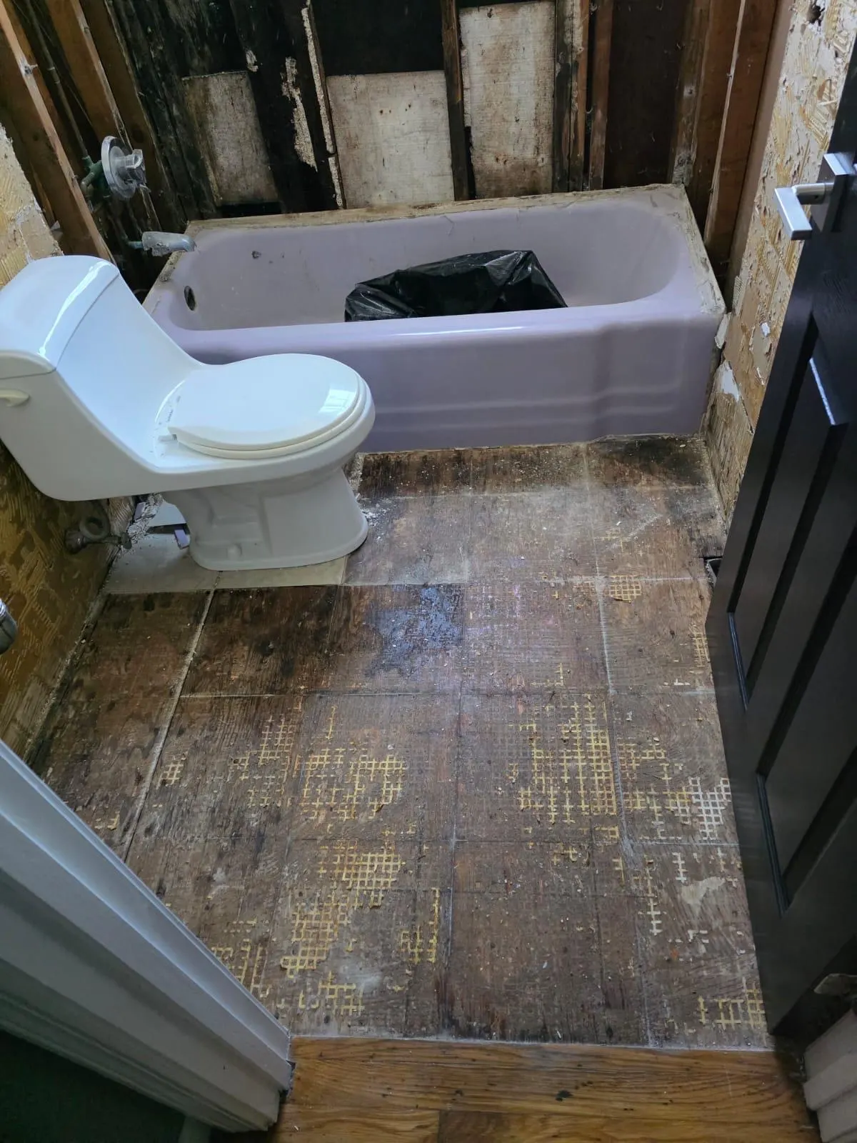 Full bathroom renovation: before